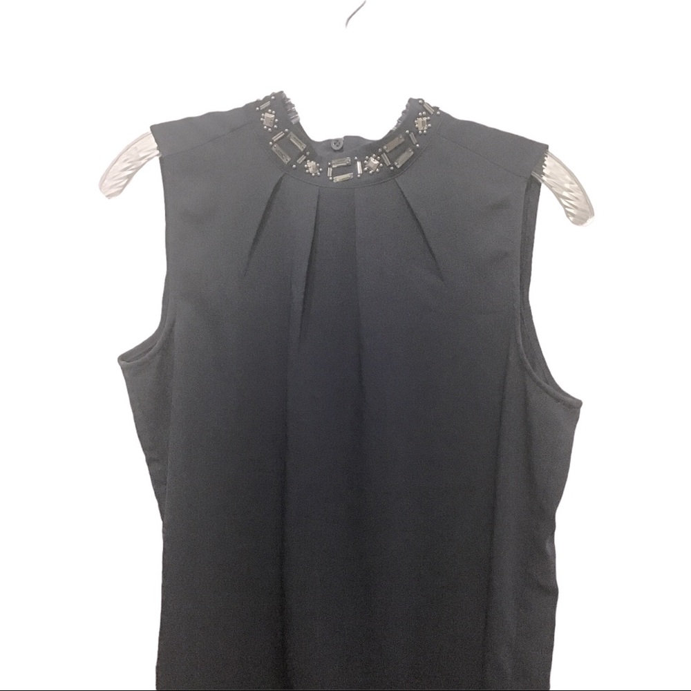 H&M sleeveless blouse